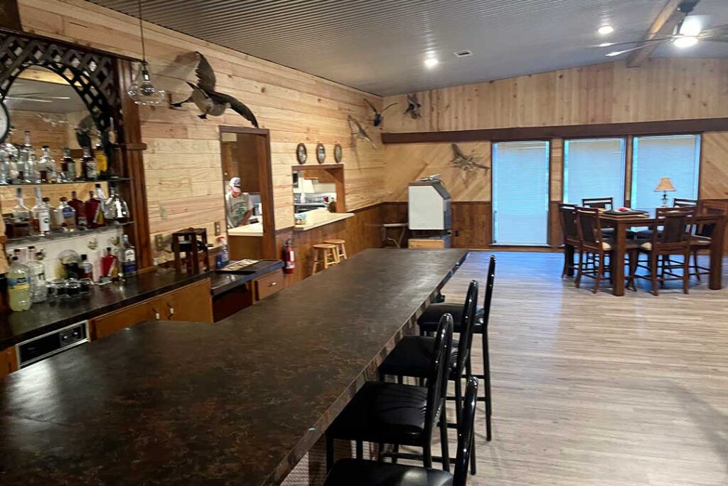 White River Hunting Lodge bar